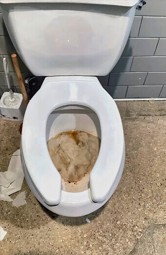 https://blockeddrainshighwycombe.com.au/uploads/2025/07/blocked-toilet-27776.jpg